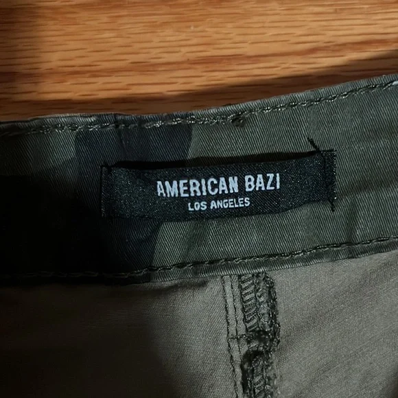 NWOT camo cargos - Picture 9 of 10